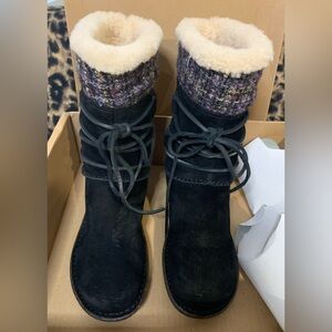 NWT: UGG Australia Tanasa Mid-calf Black Suede Boots Size 8